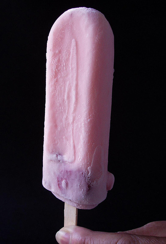 Strawberry Yogurt Popsicle by Picole